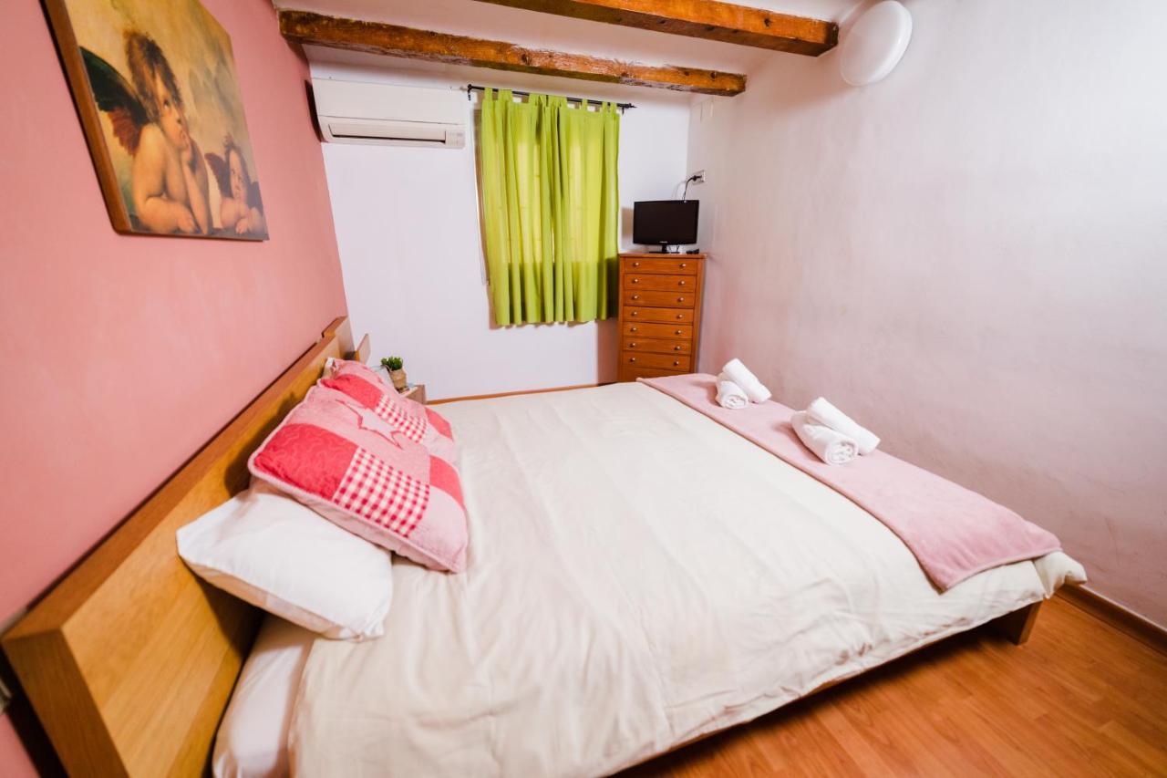 Rustic Poble Sec Apartment Barcelona Exterior photo